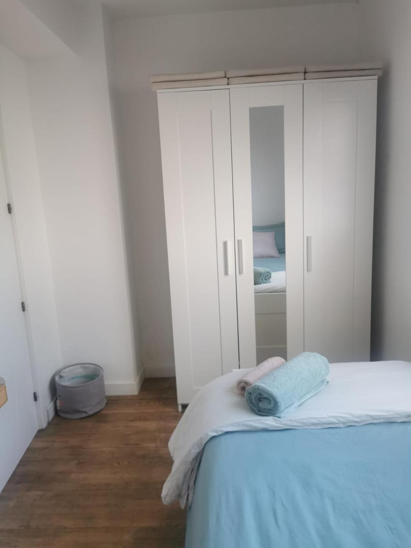 Roberta'S Guest House Sevilla Bagian luar foto