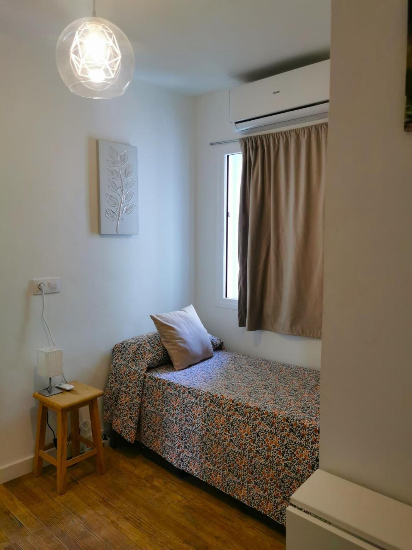 Roberta'S Guest House Sevilla Bagian luar foto